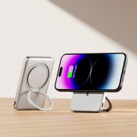 5000 mAh &ndash; magnetick&aacute; power banka s 15W bezdr&aacute;tov&yacute;m nab&iacute;jen&iacute;m, PD 20 W a stoj&aacute;nkem