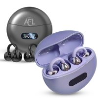 Sportovn&iacute; clip-on sluch&aacute;tka v nab&iacute;jec&iacute; krabičce s displejem